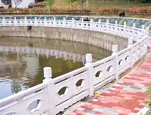 水泥護(hù)欄